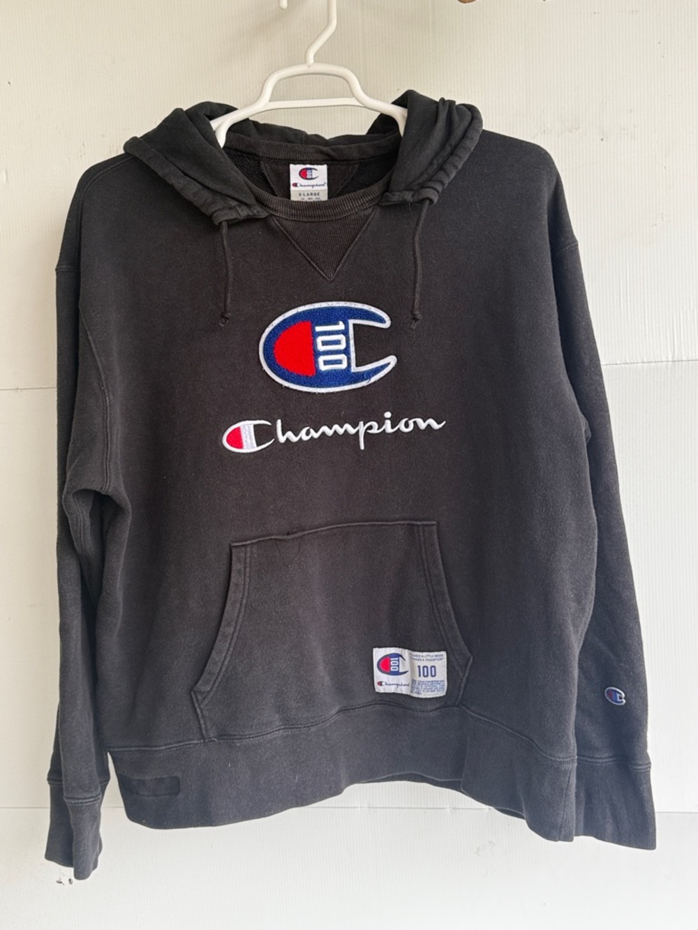 CHAMPION 100th ANNIVERSARY EMBROIDERED PULLOVER HOODIE SIZE XL BLACK